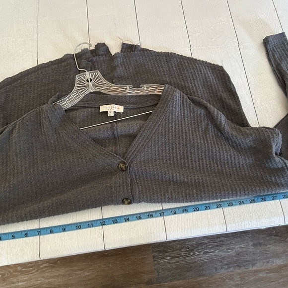 Umgee  xl waffle knit button down long sleeve grey shirt - Picture 3 of 8
